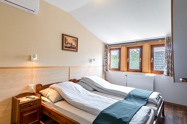 Molnár Porta - Falusi Fogadó