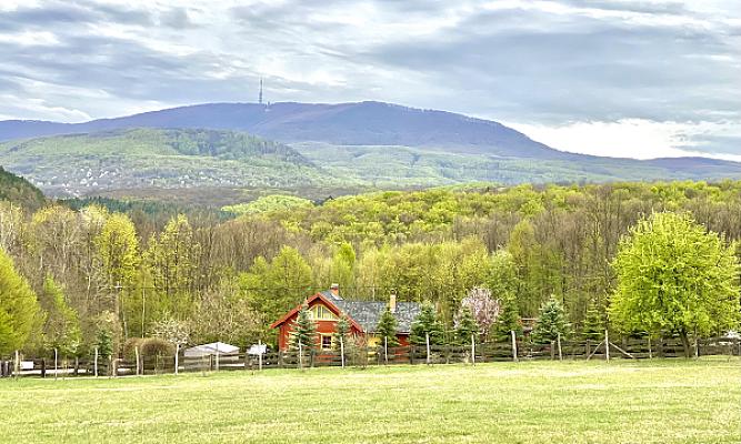 Parádsasvári Sasfészek