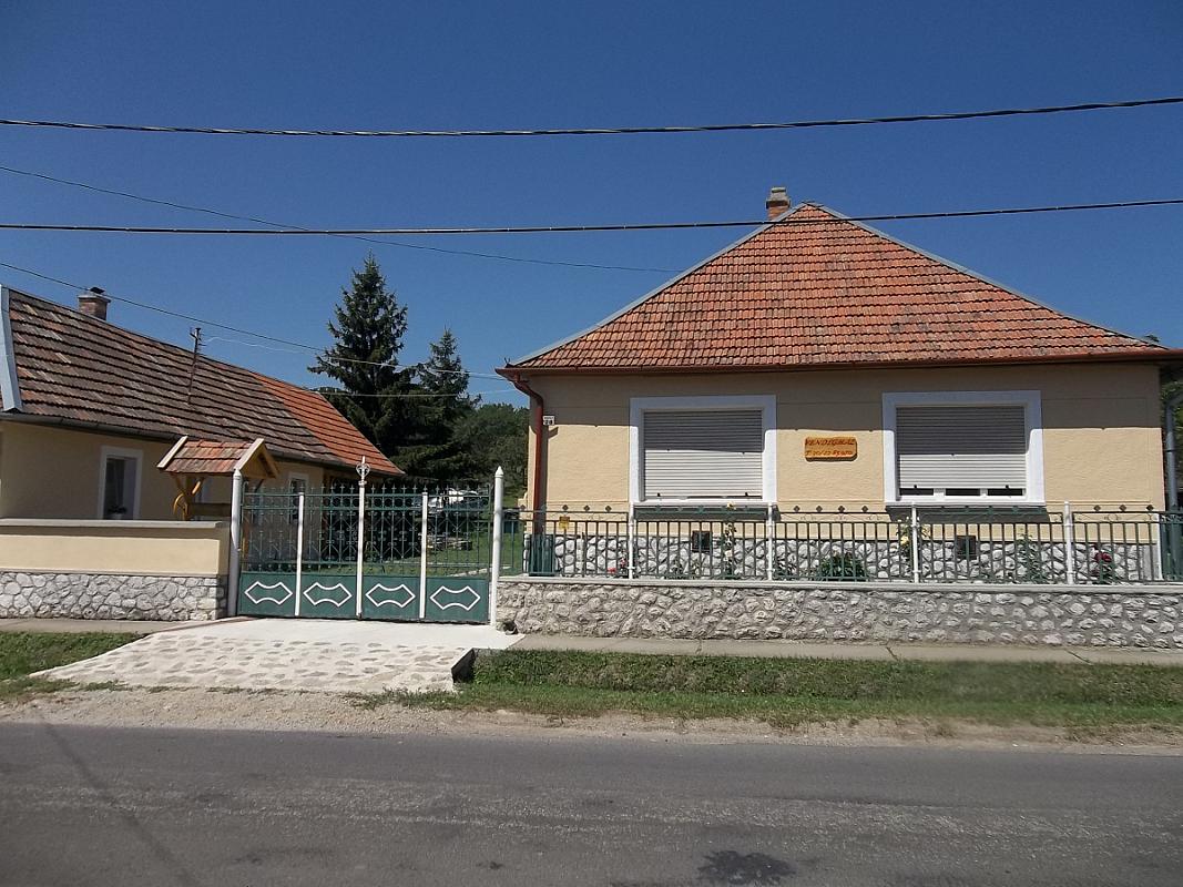 Cserépdarabok Vendégház