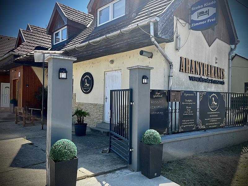 Aranybakancs Vendégház & Bisztró