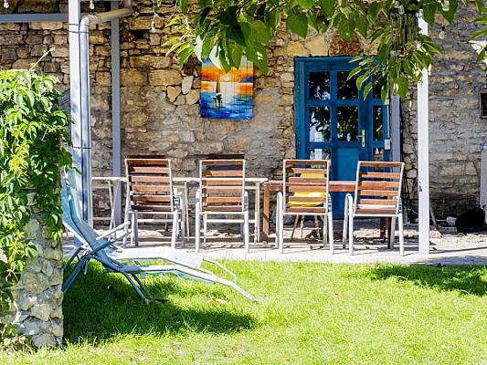 Kiadó otthonos kőház Balatonfüreden