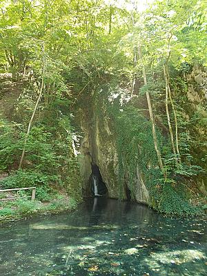 Szikla-forrás