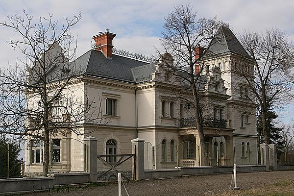 Zebegény családi kör: Szőnyi-múzeum – Kálvária-domb – Malom-patak völgye