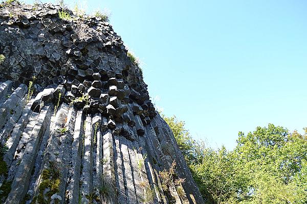 Salgóbánya körtúra: Salgó vára – Boszorkánykő – Somoskő vára – Kőpark – Medves-fennsík
