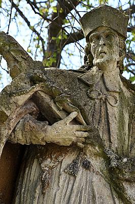 Nepomuki Szent János szobra