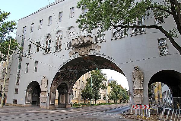 Hősök kapuja