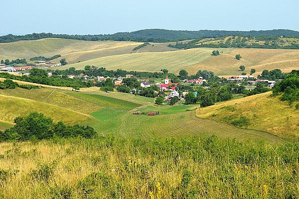 Gömörszőlős körtúra: Naprágy – Szélmalom-tető