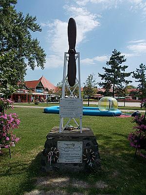 Lányi Antal-emlékmű