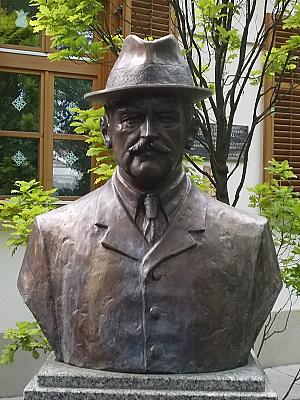 Zichy Béla mellszobra
