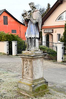Nepomuki Szent János-szobor