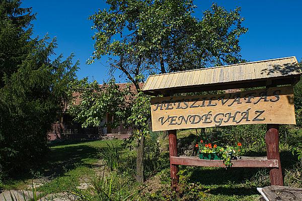 Hétszilvafás Vendégház