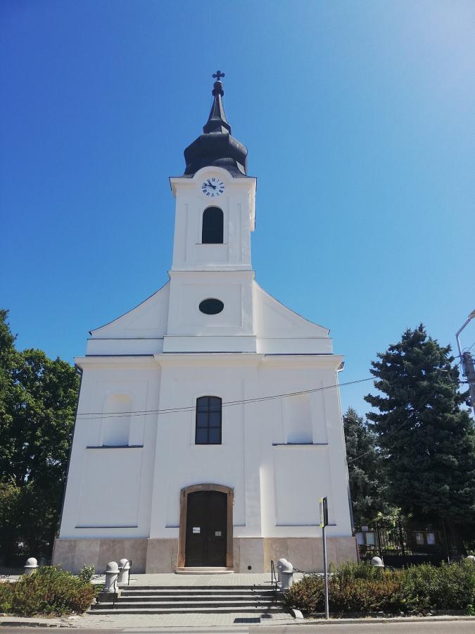 Újhartyántól Pusztavacsig az Ország Közepe úton, Újlengyelen át