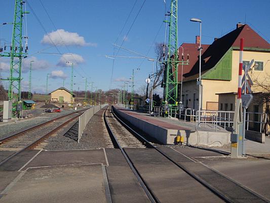 Egyházasrádóc vasútállomás