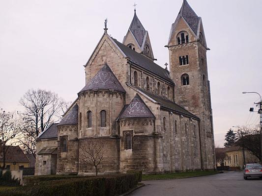 Lébényi Szent Jakab-templom