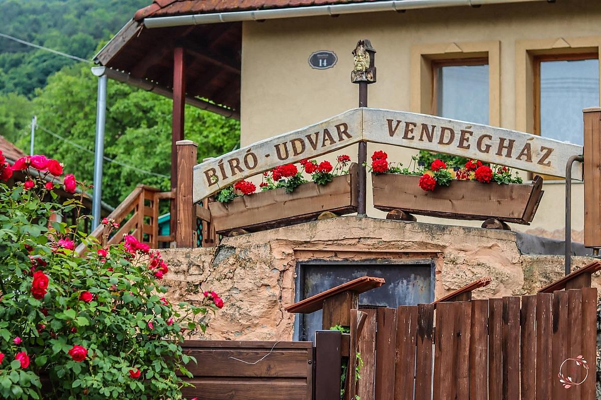 Bíró-udvar Vendégház