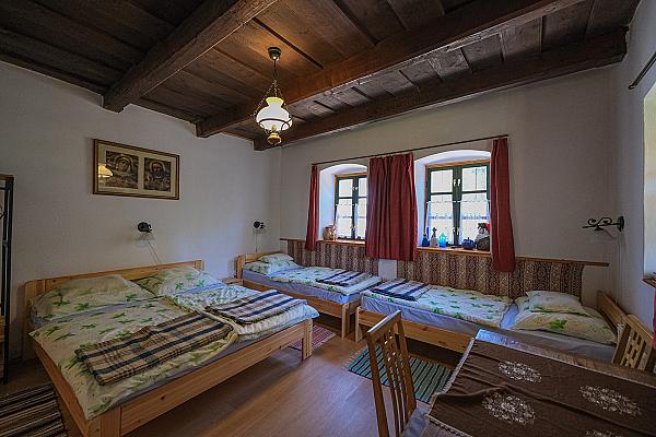 Hétszilvafás Vendégház