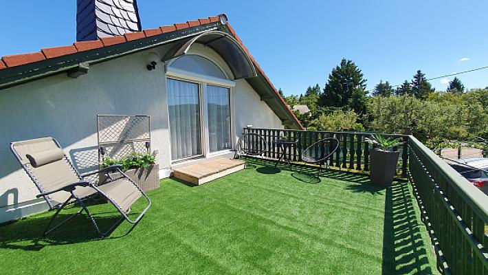 SZIKLASZIRT VENDÉGHÁZ