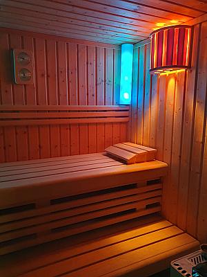 SZIKLASZIRT VENDÉGHÁZ