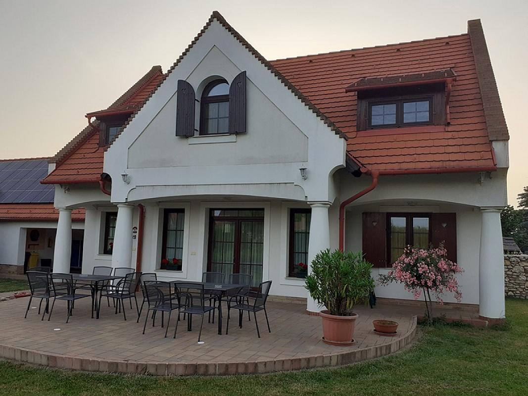 Hétkanyar Vendégház