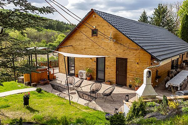 Diófaliget Vendégház