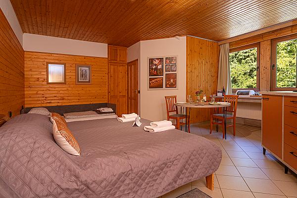 Hetényi Pincészet és Apartmanház