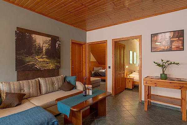 Hetényi Pincészet és Apartmanház